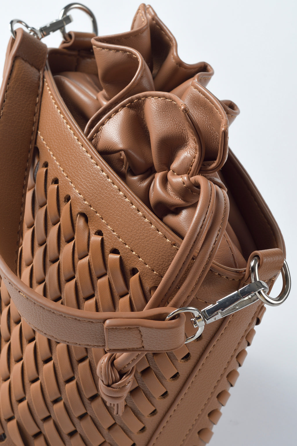 Atlas Bucket Bag in Brown by Maciele