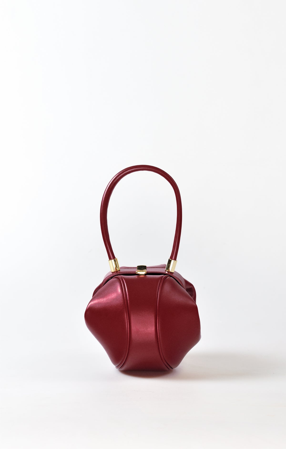 Galerie Handbag in Black by Maciele