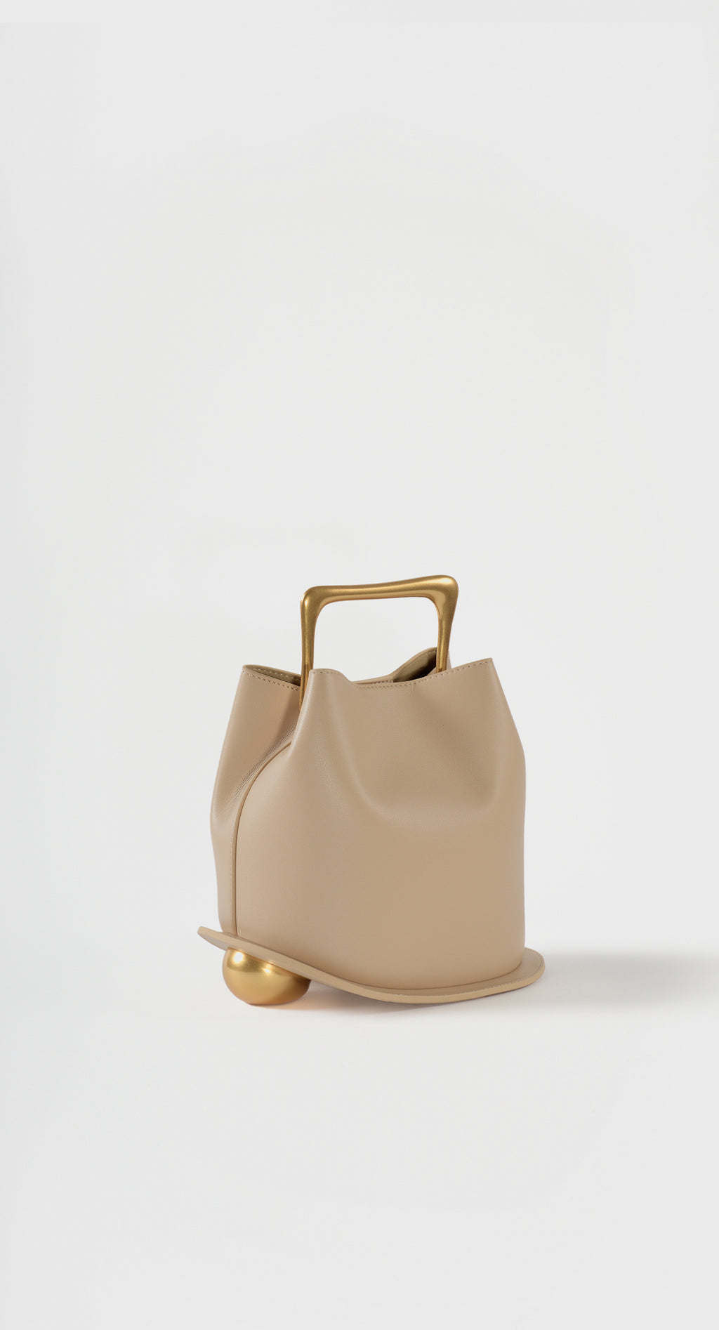 Ambra Handbag in White by Maciele