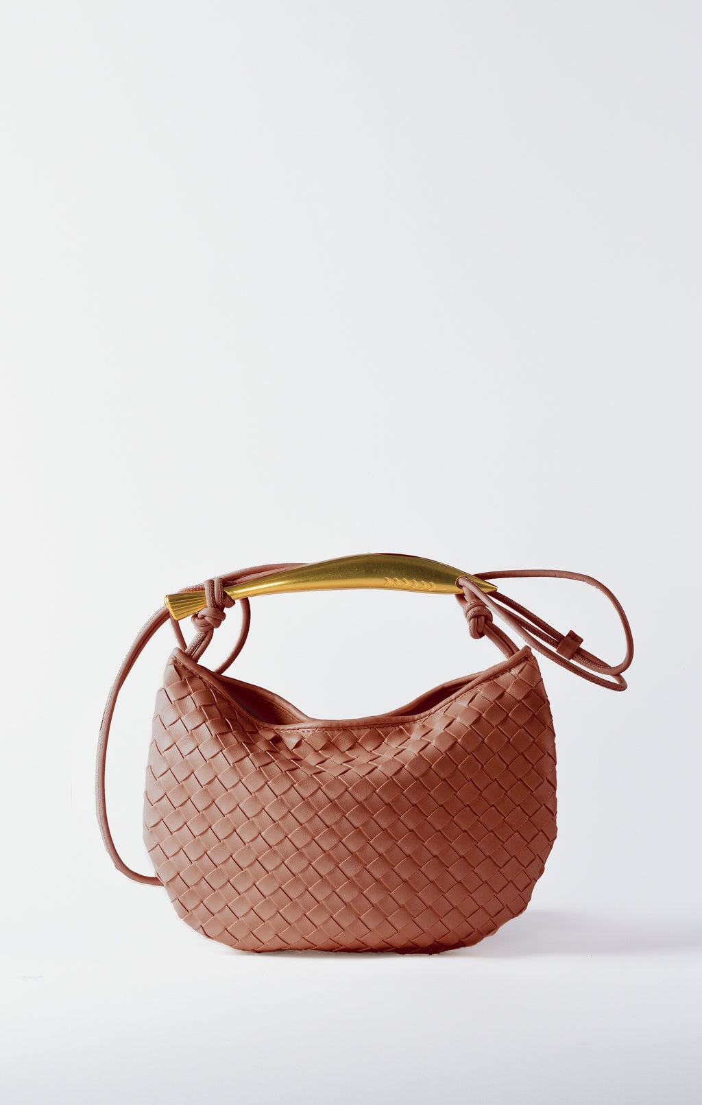 Ovale Egg Bag in Black by Maciele