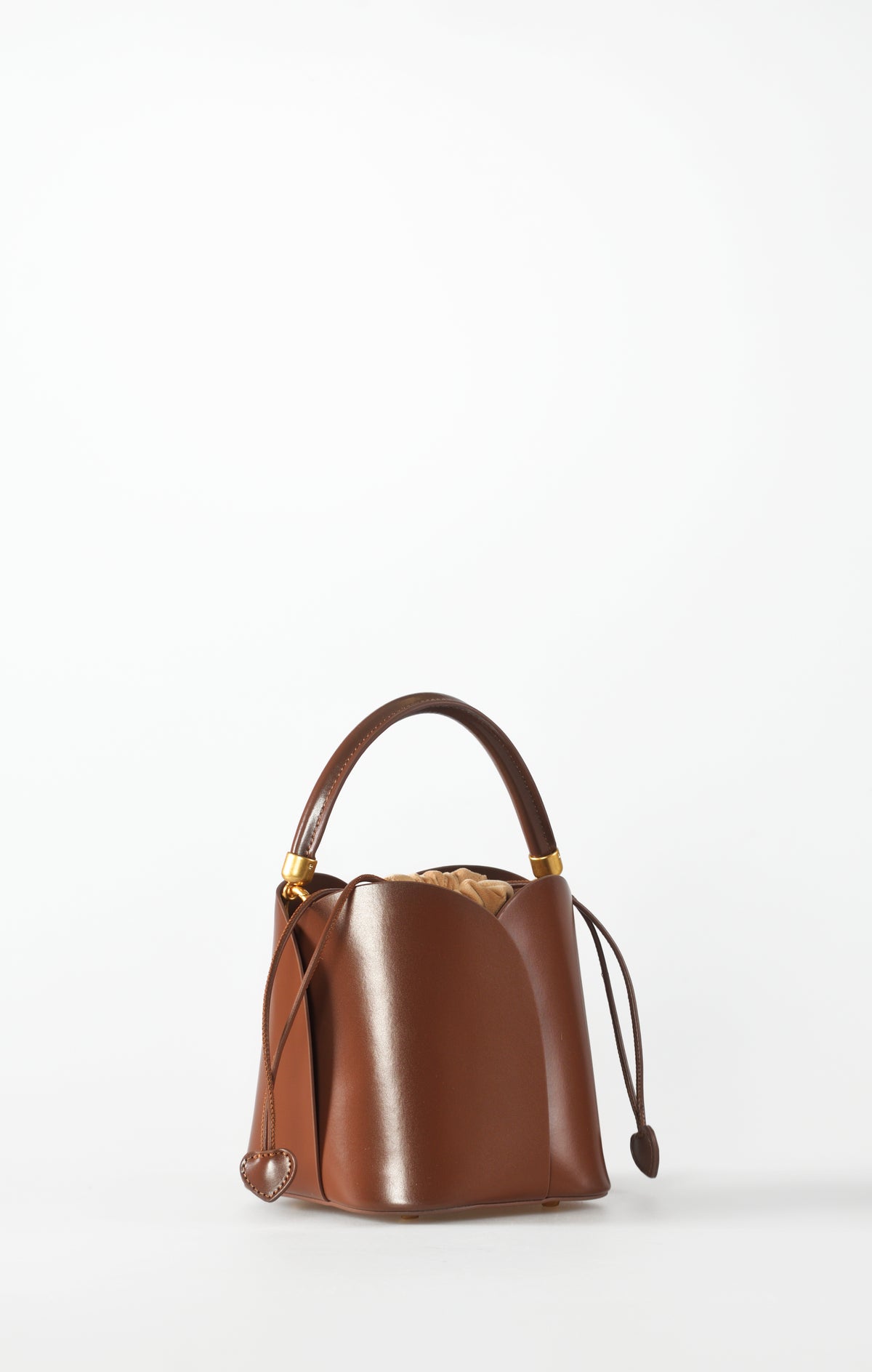 Isabella Round Bag by Maciele, detail 2