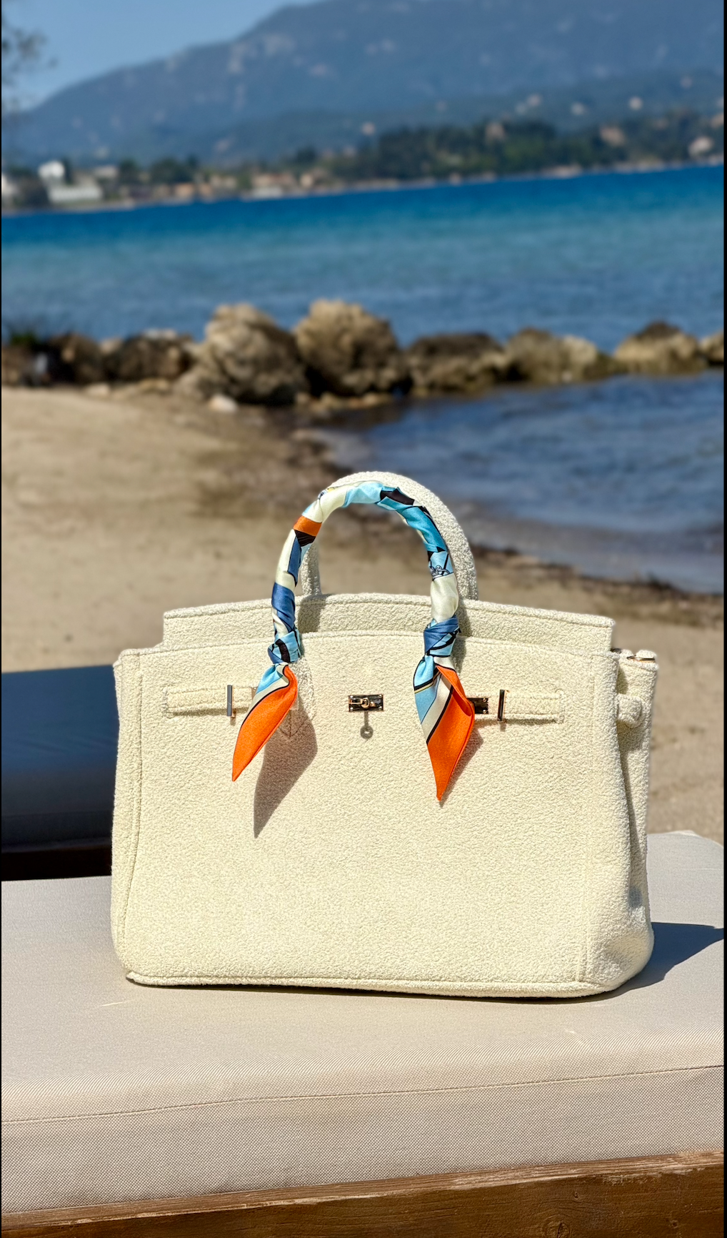 Duchess Handbag by Maciele, detail 8